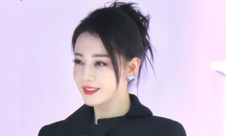 Địch Lệ Nhiệt Ba khiến Dương Tử xấu hổ