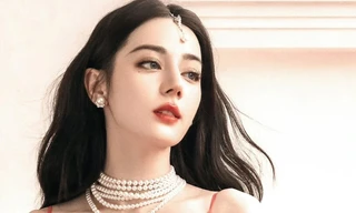 Vì sao hàng trăm nghệ sĩ né tránh Địch Lệ Nhiệt Ba?