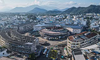 Độc đáo kiến trúc chợ hình hoa sen ở phố biển Khánh Hoà