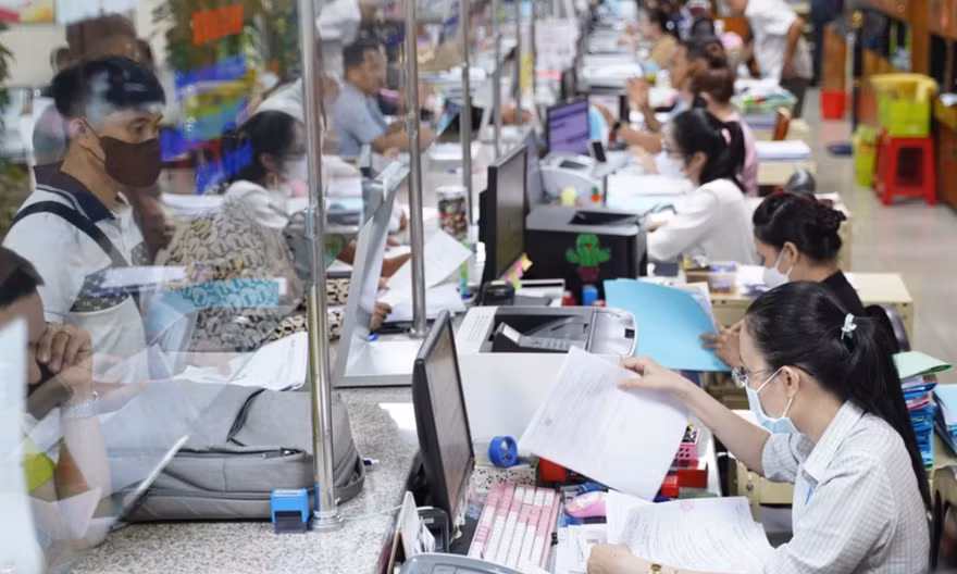 Bố trí thừa cấp phó, giao biên chế không phù hợp là hành vi gây lãng phí