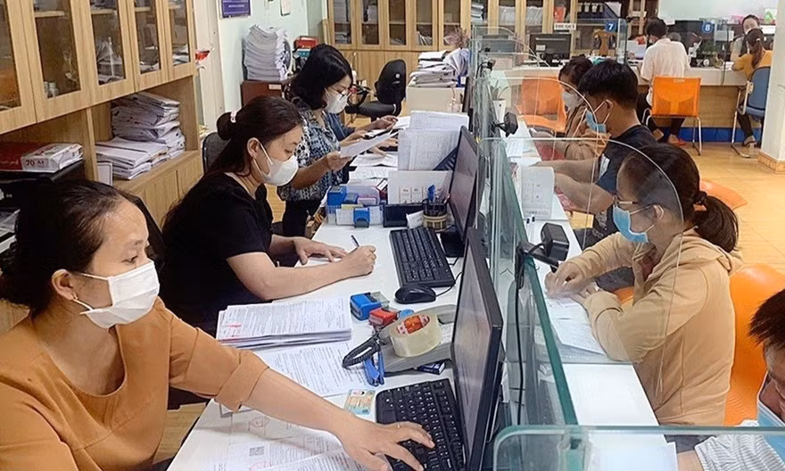Chính phủ yêu cầu các bộ, ngành hoàn thành sắp xếp, tinh gọn bộ máy trong tháng 10 
