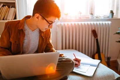 Trí thông minh thực sự không thể bắt chước, bản chất lộ rõ qua những điểm này