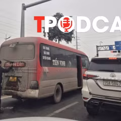 Biển số xe bị bùn đất che mờ, tài xế cần làm gì để tránh bị phạt?