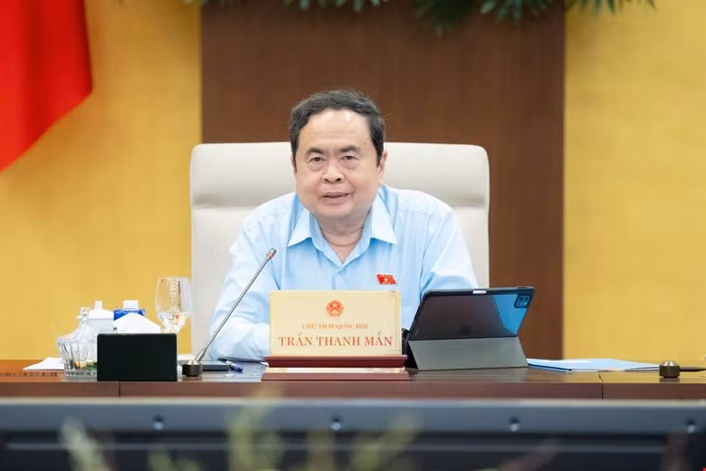 810tv4.jpg