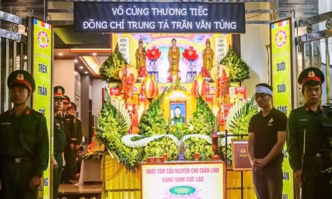 Con trai của Thiếu tá Trần Văn Tùng: 'Bố đâu rồi, sao đêm muộn rồi bố chưa về với con'