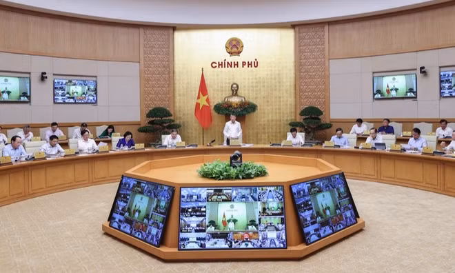 Chính phủ đôn đốc hoàn thành việc sắp xếp, tinh gọn tổ chức bộ máy các bộ, cơ quan