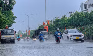 Vùng tâm mưa dịch chuyển ra Huế - Đà Nẵng