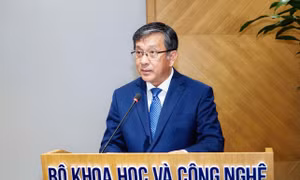 Trao quyết định bổ nhiệm tân Thứ trưởng Bộ Khoa học và Công nghệ Trần Trung Tính