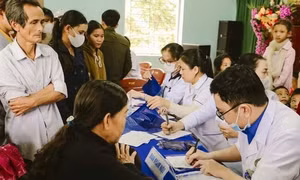Một thập kỷ cho sức khỏe người Việt: ‘Đòn bẩy’ đổi mới hệ thống y tế