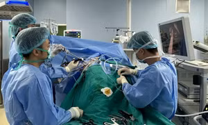 Bệnh nhân đầu tiên tại Việt Nam được ghép thận tự thân