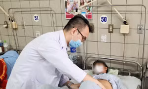 Làm việc dưới trời 40 độ, nam thanh niên bị suy thận cấp vì không uống nước