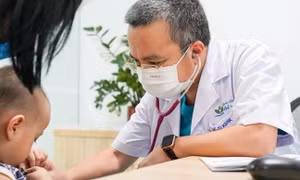 Cảnh báo, nhiều trẻ nhập viện vì sởi do chưa tiêm đủ vắc xin