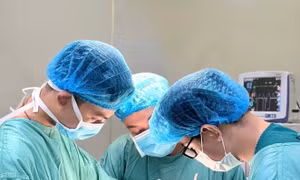 Chủ quan với vết loét nhỏ, người đàn ông mắc ung thư lưỡi