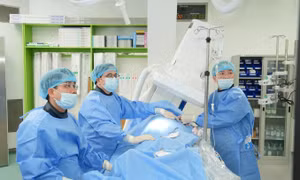 Giám đốc BV Bạch Mai: Chỉ cử cán bộ kinh nghiệm và chuyên môn sâu làm việc ở cơ sở Ninh Bình