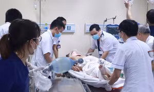 Cấp cứu ngoại viện: Cuộc đua sinh tử bắt đầu từ hiện trường