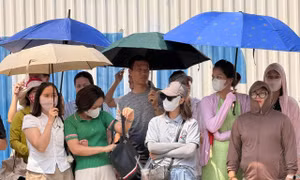 Tuyển sinh lớp 10, Hà Nội phát hiện 4 thí sinh cầm điện thoại vào phòng thi 