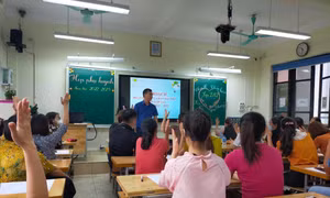 Đề xuất cấm ban đại diện cha mẹ học sinh thu hộ các khoản cho trường học