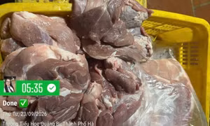 Vụ bữa ăn bán trú ‘toàn tóp mỡ’, trường lí giải thế nào?