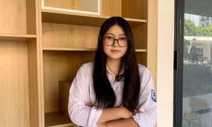 Vượt qua nỗi sợ thi cử, nữ sinh Hà Nội trở thành thủ khoa học sinh giỏi