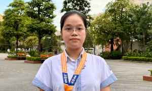 Nữ sinh Hà Nội thức trắng ngắm sao, giành Vàng Olympic Thiên văn
