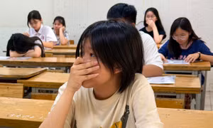 Hà Nội tiến tới bỏ thi vào lớp 10: Nỗi lo 'học bạ đẹp'