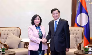 Tăng cường chia sẻ kinh nghiệm và giao lưu hữu nghị giữa Mặt trận hai nước Việt Nam - Lào