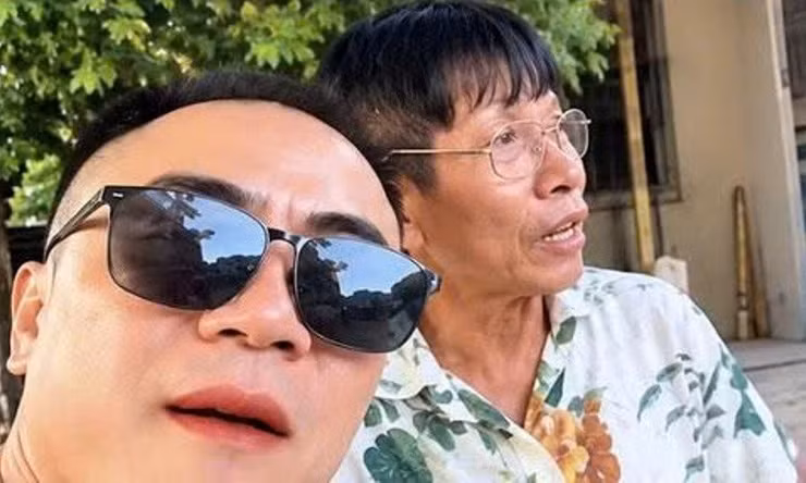 TIN NHANH: Chủ quán tiết lộ tình tiết vụ nhân viên dùng điếu cày đuổi đánh người