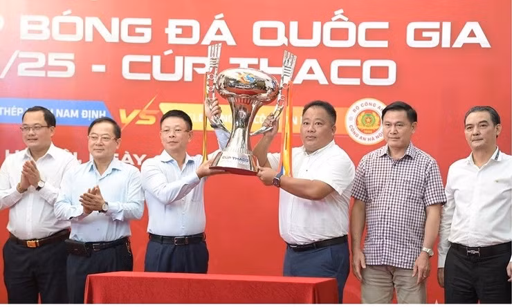 THACO và hành trình 12 mùa liên tiếp đồng hành cùng Siêu cúp Bóng đá Quốc gia