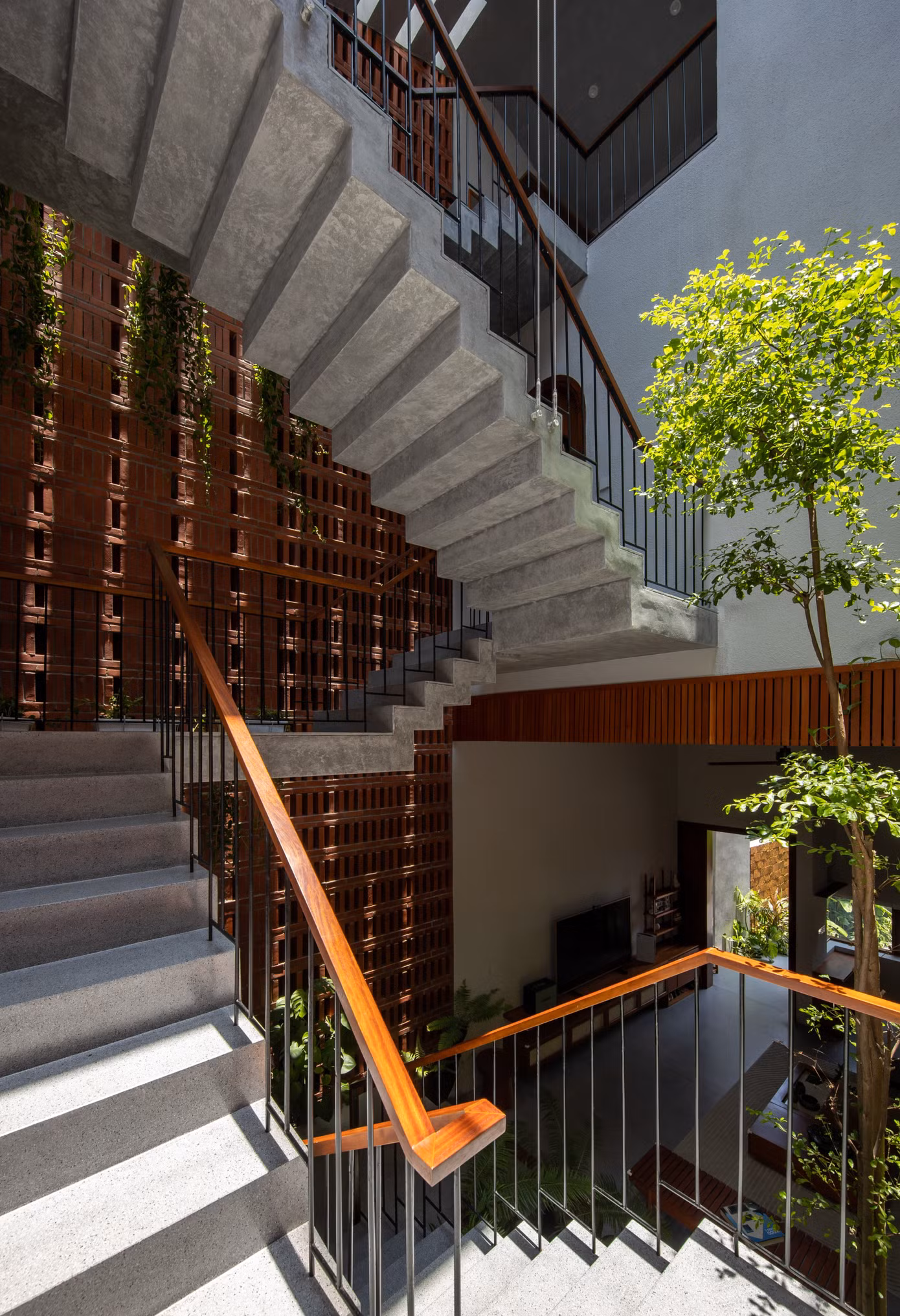 22-folding-house-view-from-stair-to-the-void-1.jpg