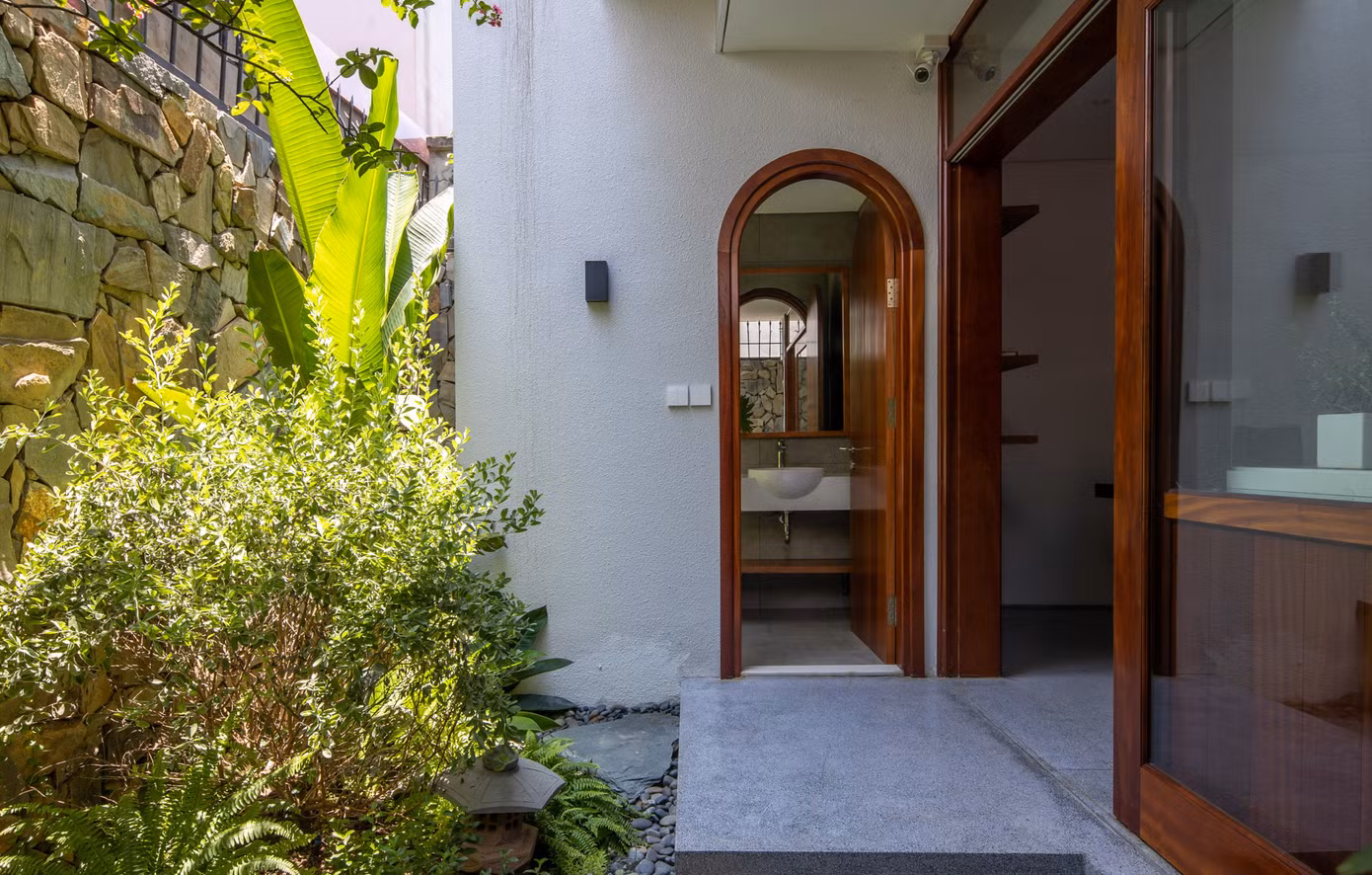 20-folding-house-view-from-back-yard.jpg