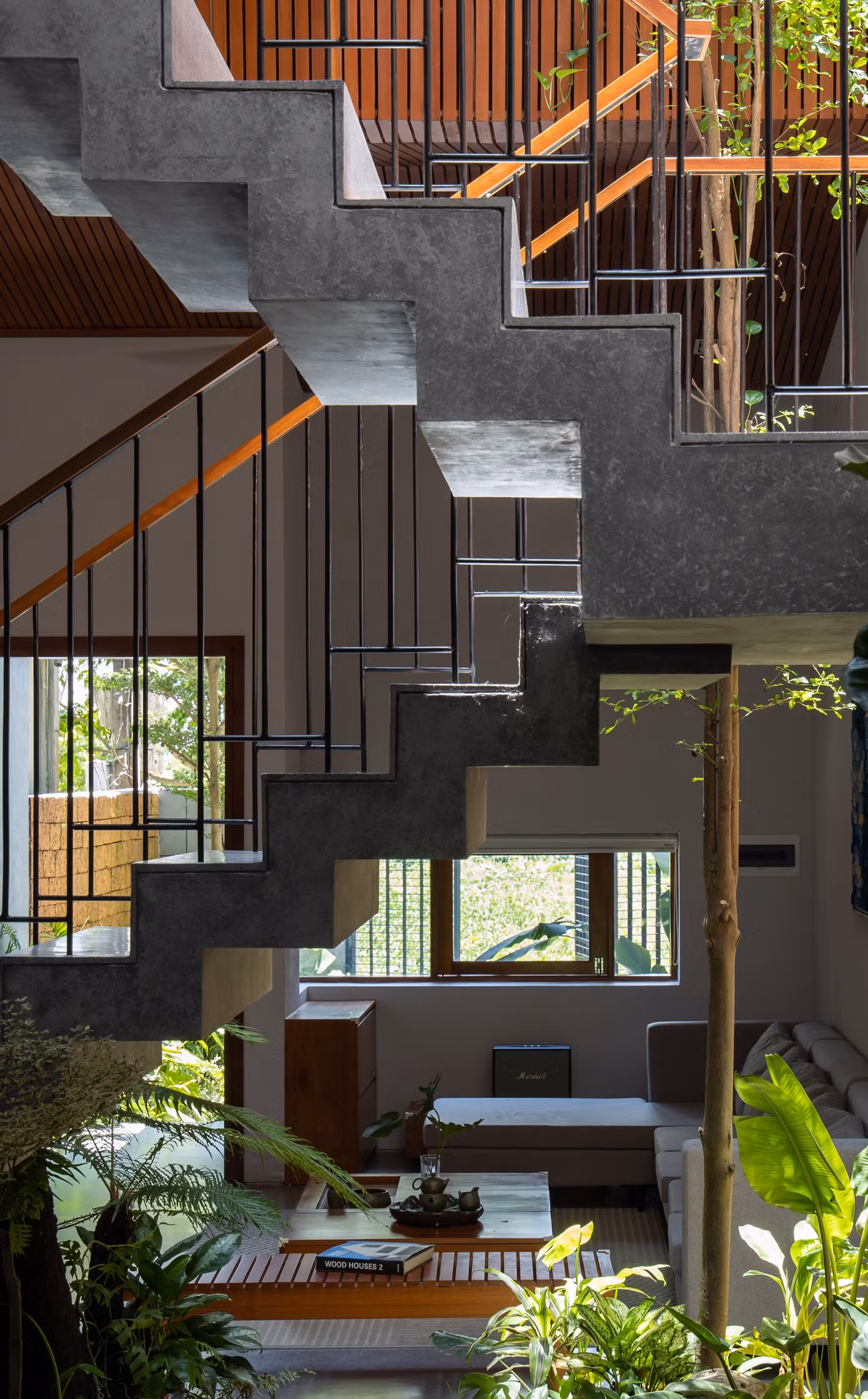 14-folding-house-view-from-dining-to-stairs-2.jpg