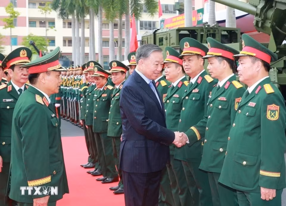 ttxvn-tong-bi-thu-chu-tich-nuoc-du-le-ky-niem-80-nam-bo-doi-phao-binh-ten-lua-2906-3jpg.jpg