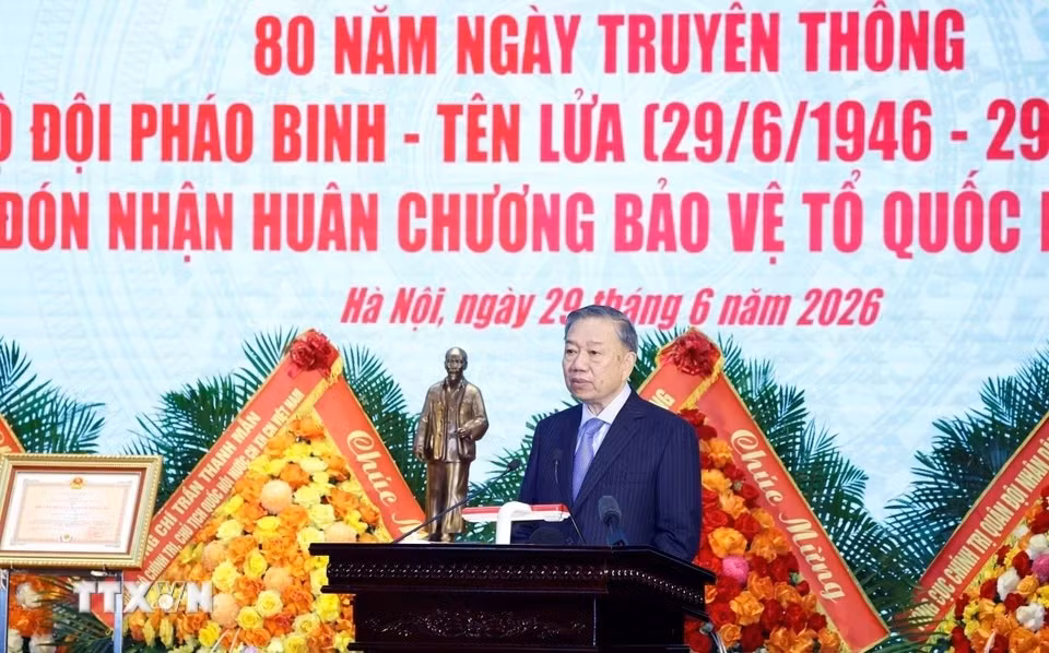 ttxvn-tong-bi-thu-chu-tich-nuoc-du-le-ky-niem-80-nam-bo-doi-phao-binh-ten-lua-2906-14jpg.jpg