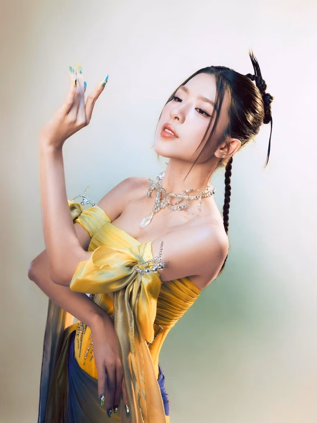 em-xinh-say-hi-follow-lamoon.jpg