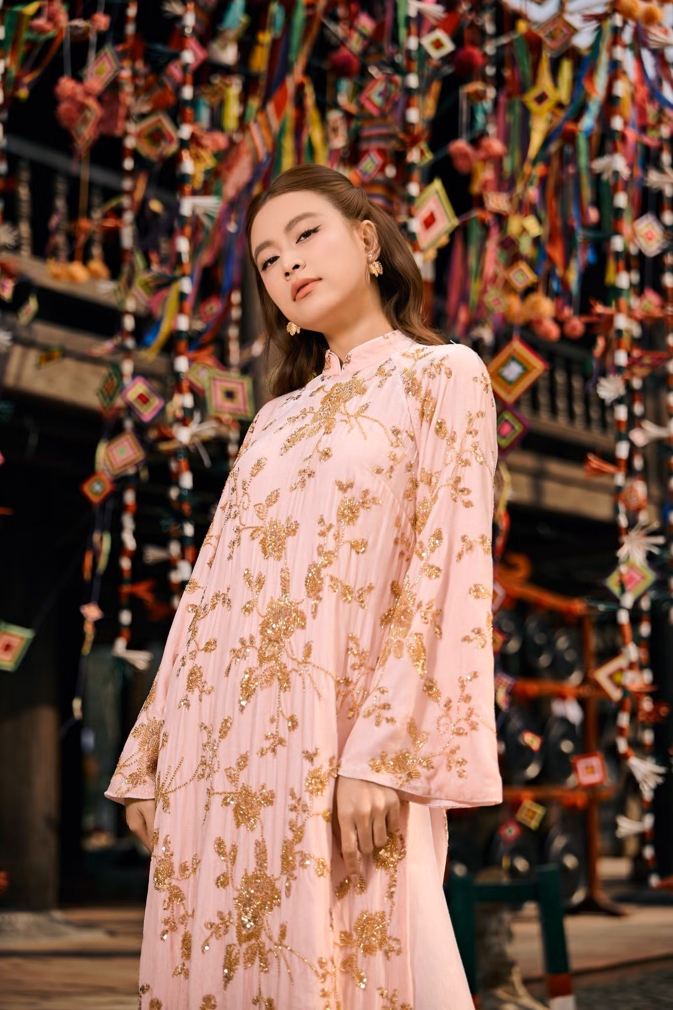 tet-2026-kim-sa-hoang-thuy-lin-xx.jpg