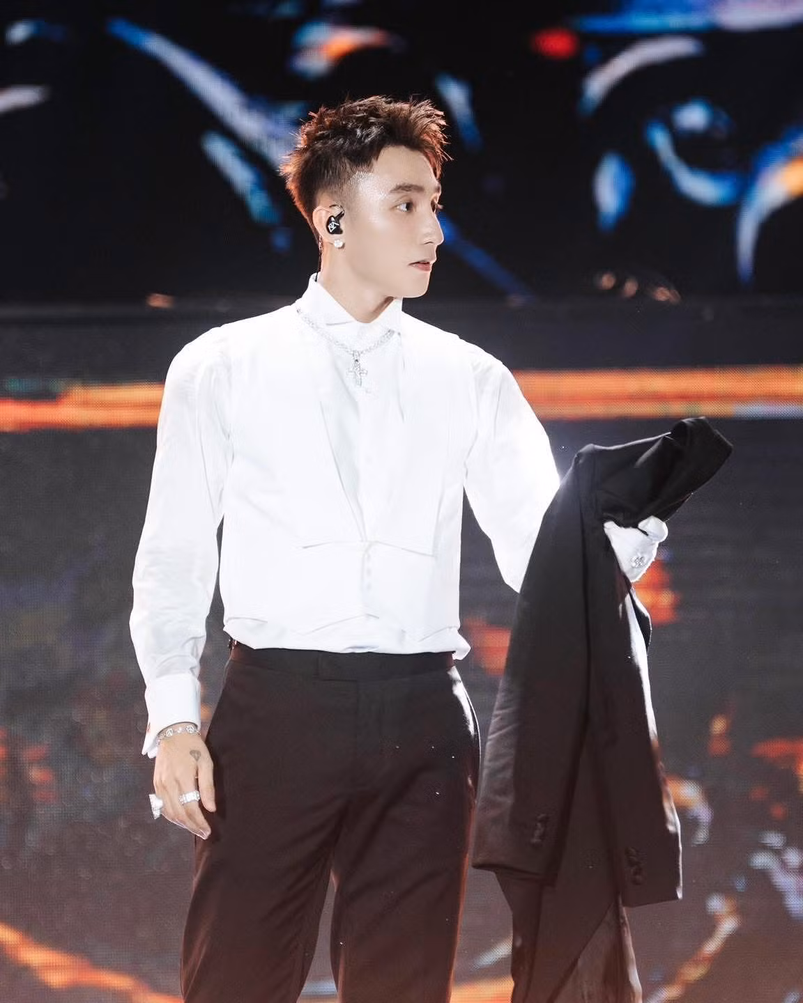 son-tung-m-tpsoobin-17.jpg