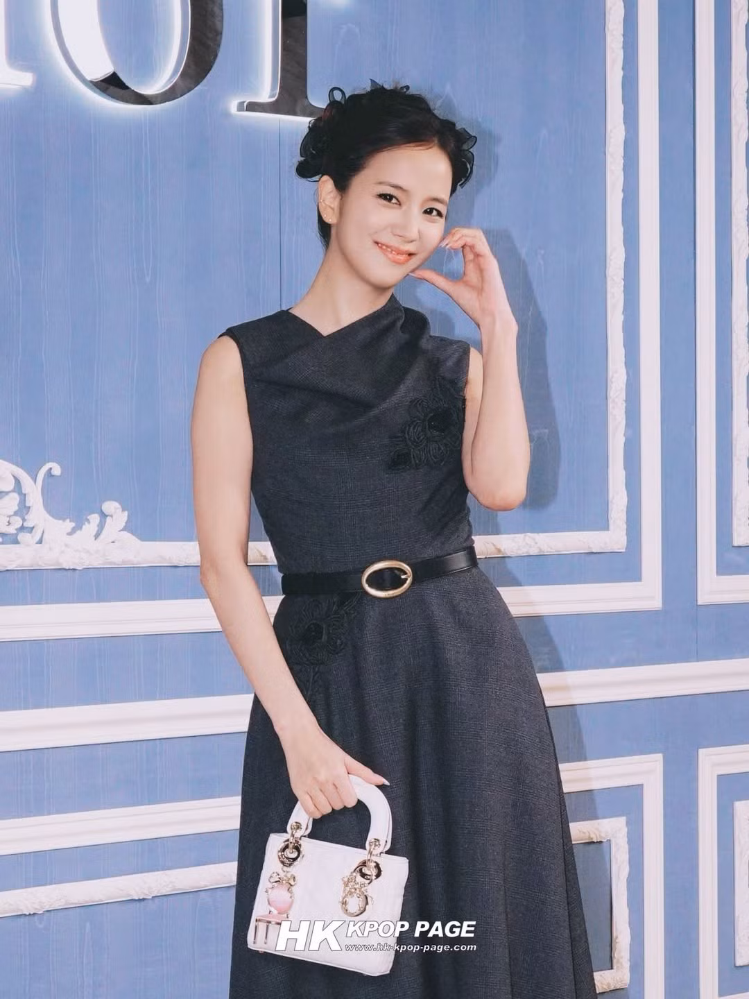 jisoo-dior-hong-kong-210226-1.jpg