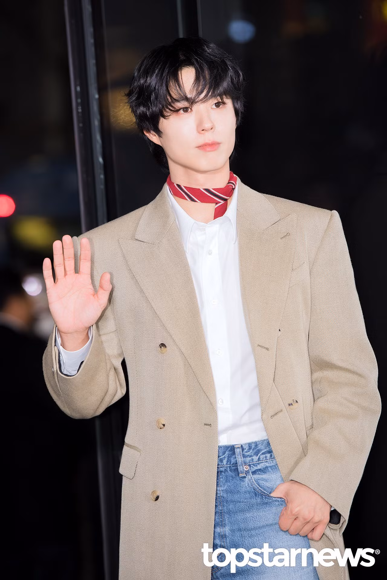 celine-1225-park-bogum-half.jpg