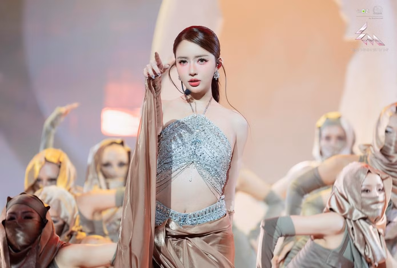 em-xinh-say-hi-bich-phuong-aa.jpg