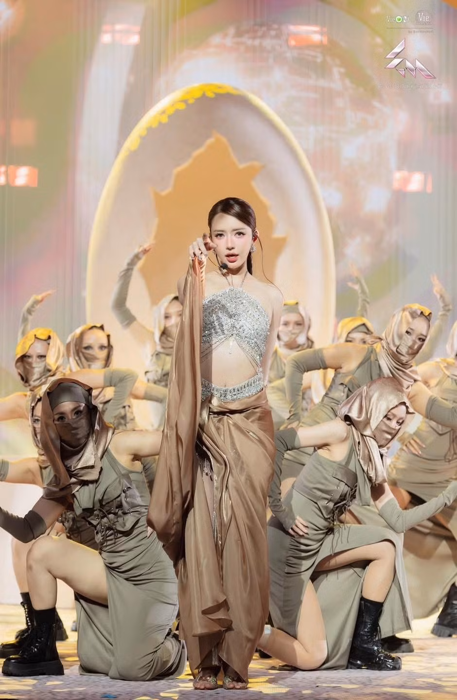 em-xinh-say-hi-solo-chung-ket-bich-phuong.jpg