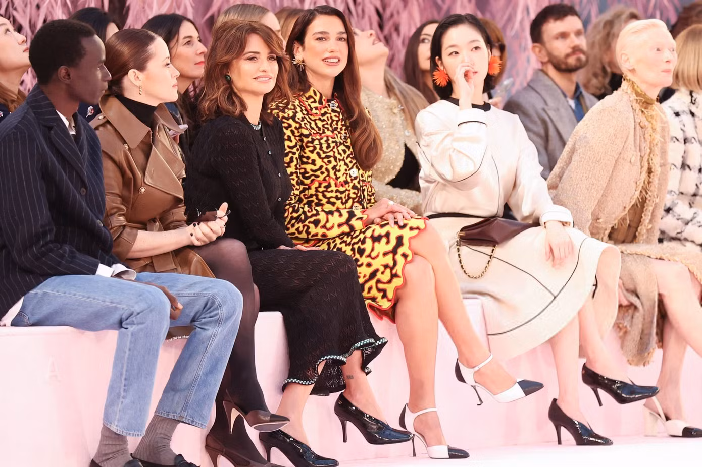 chanel-haute-couture-show-paris.jpg