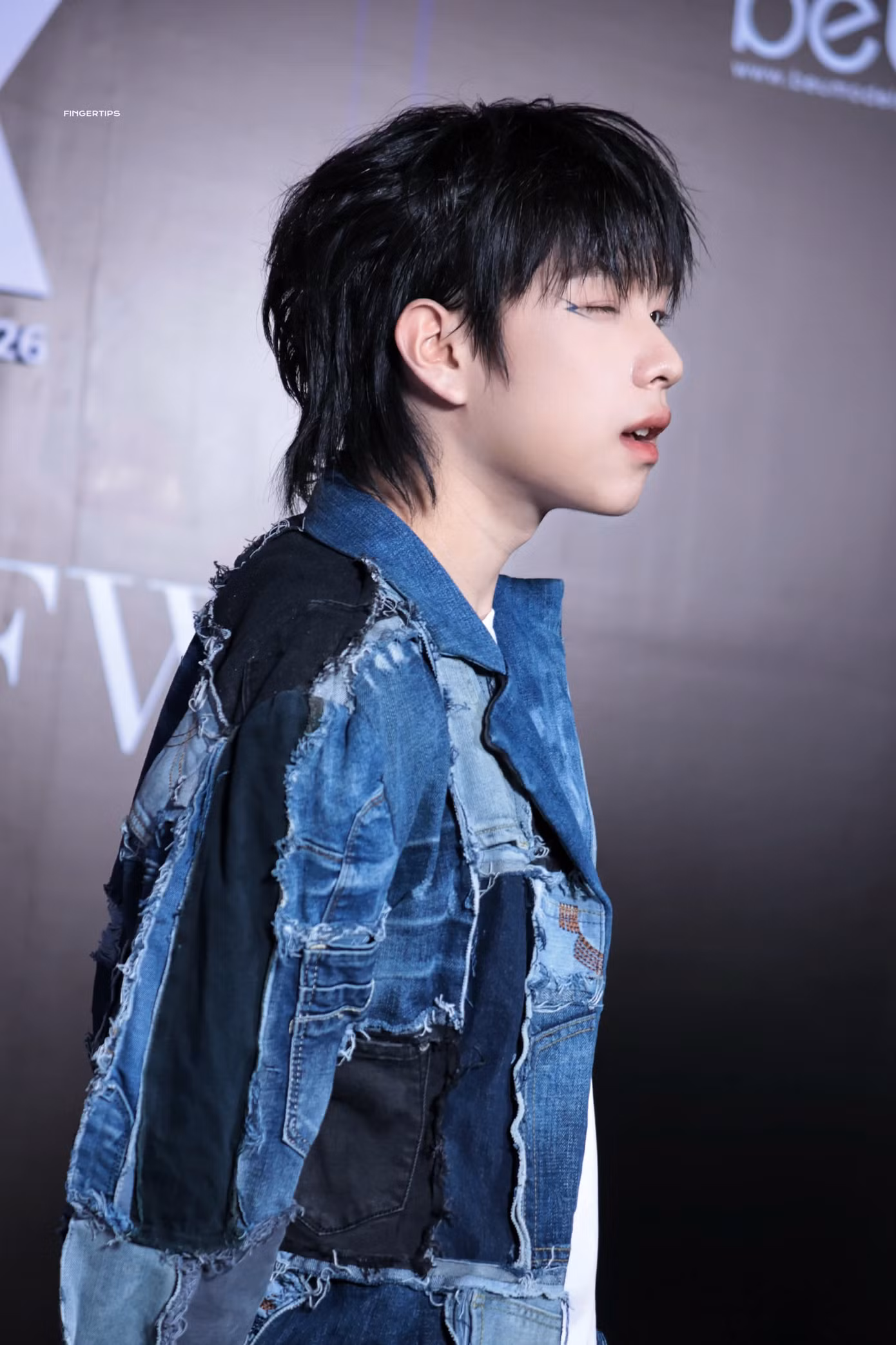 uprize-aquafina-vietnam-international-fashion-week-21st-edition-2026-13.jpg