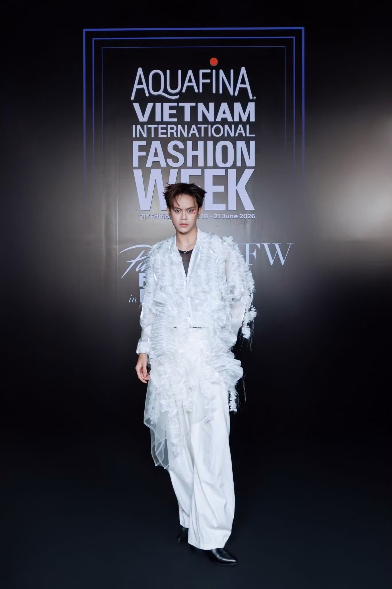 uprize-aquafina-vietnam-international-fashion-week-21st-edition-2026-22.jpg