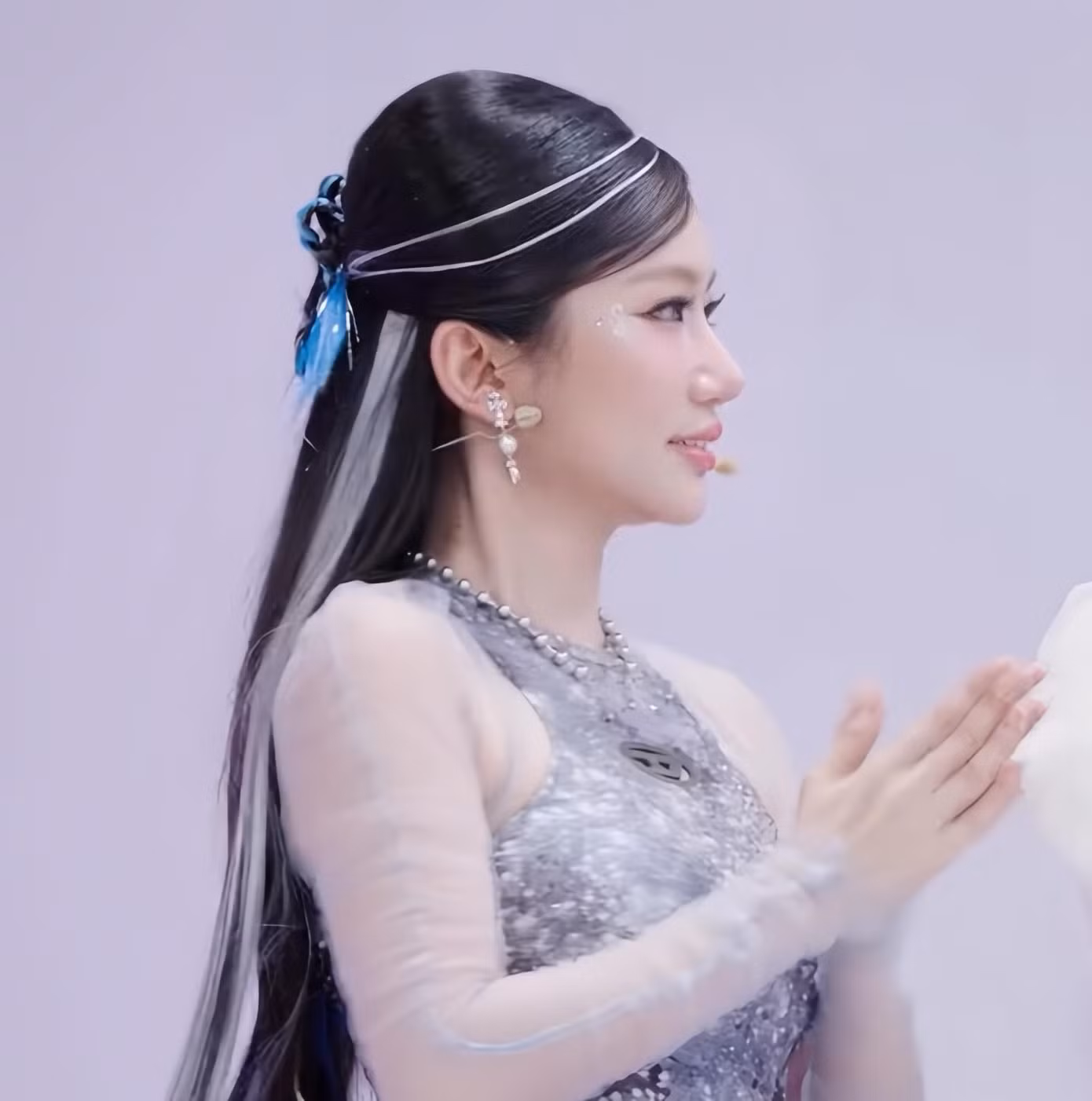 em-xinh-say-hi-live-stage-5-solo-cam.jpg