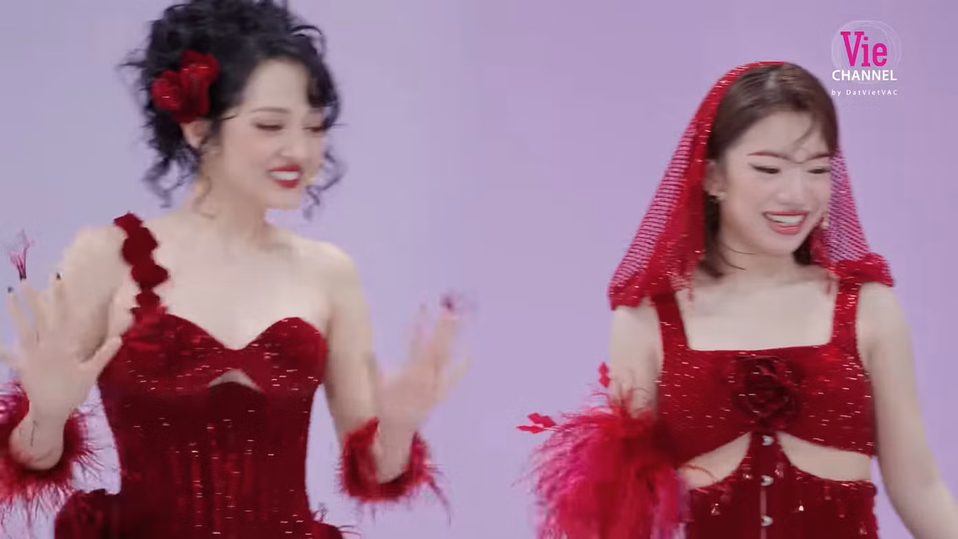 em-xinh-say-hi-live-stage-5-10.png