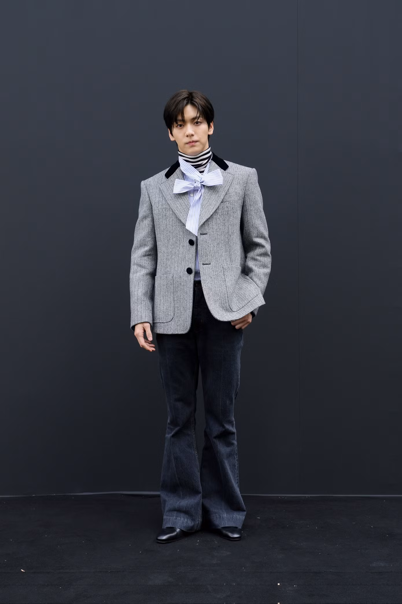 paris-fashion-week-valentino-spring-summer-2026-soobin-of-tomorrow-x-together-2.jpg