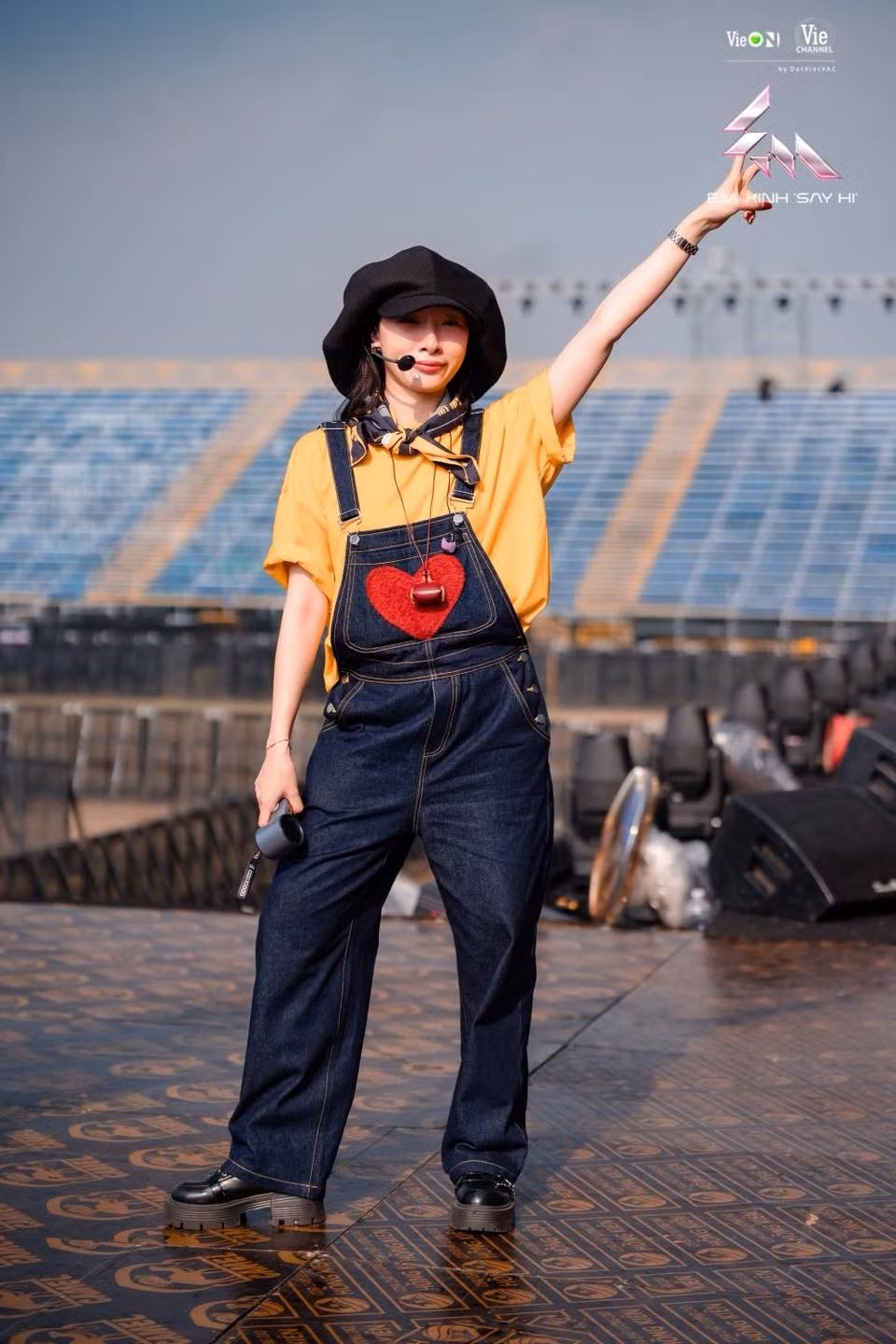 em-xinhthe-best-outfit-rehearsal-33.jpg