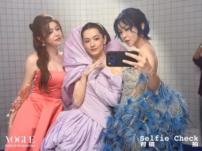 thinh-dien-vogue-2026-selfie-check-6.jpg