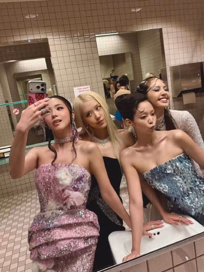 thinh-dien-vogue-2026-selfie-check-28.jpg