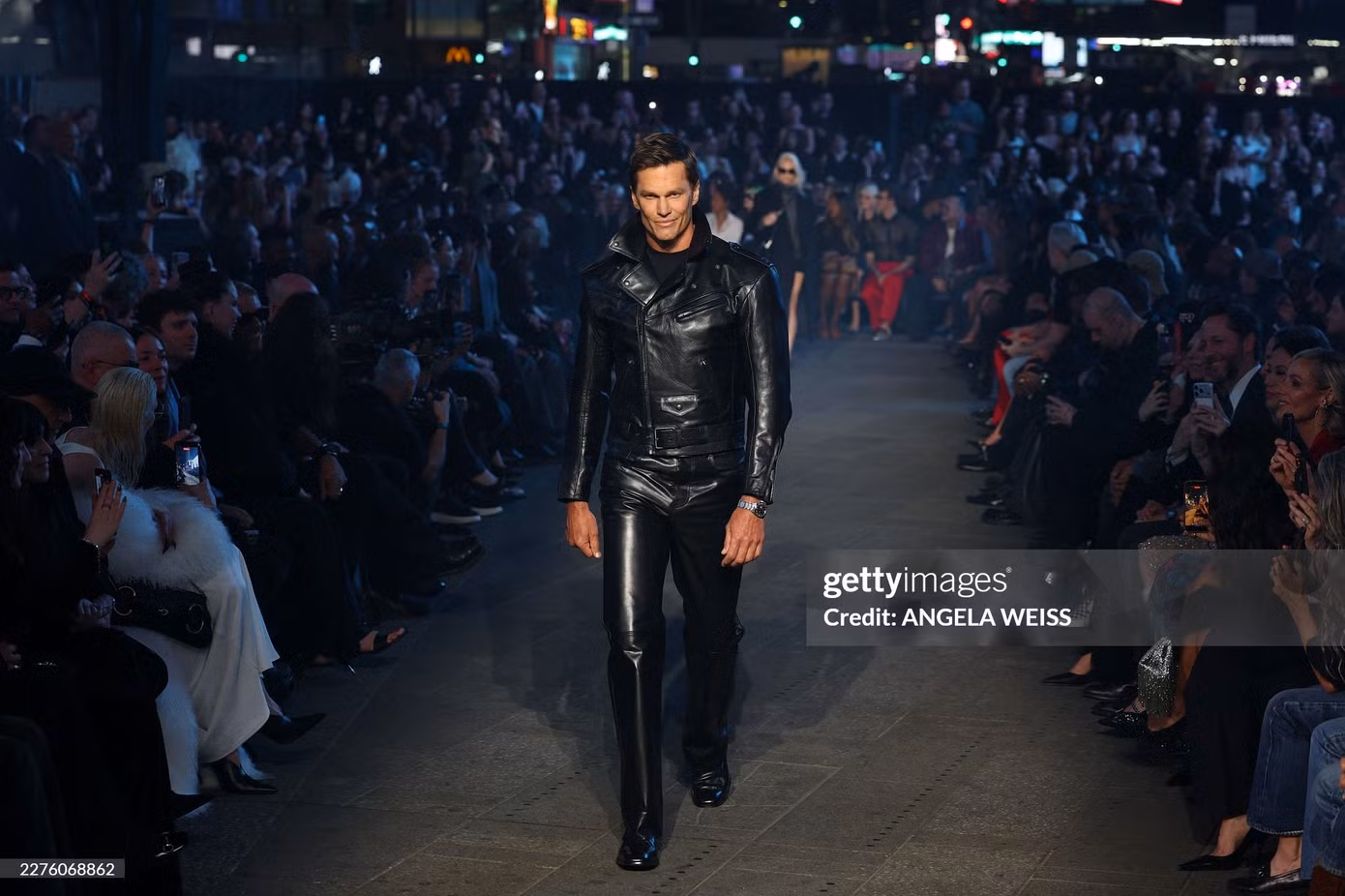 gucci-core-cruise-2027-truong-lang-hach-mai-davika-5.jpg